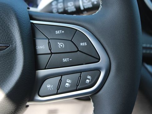 New 2026 Chrysler Pacifica Select image 28