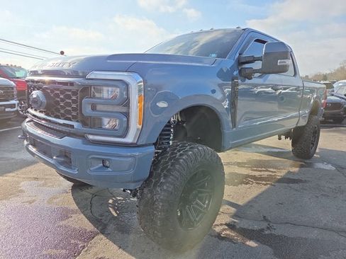 Used 2023 Ford F250 Lariat w/ Sport Appearance Package image 4