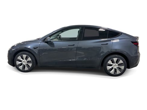 Certified 2023 Tesla Model Y Long Range AWD/4WD image 3