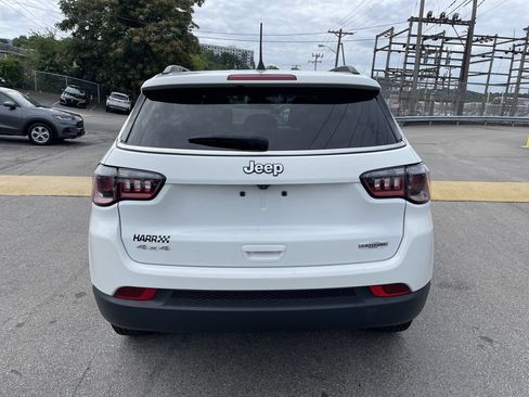 Used 2024 Jeep Compass Latitude AWD/4WD image 4