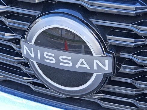 Used 2023 Nissan Rogue SV AWD/4WD image 42