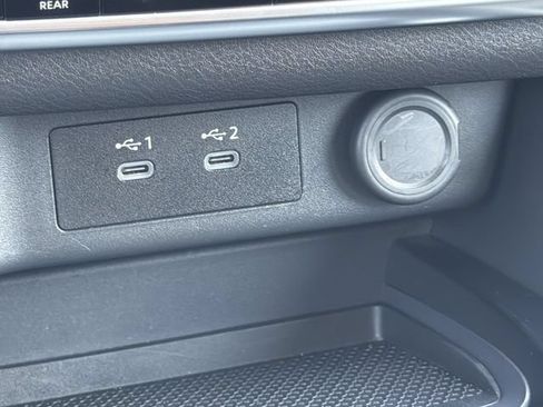 Used 2025 Nissan Rogue SV FWD image 17