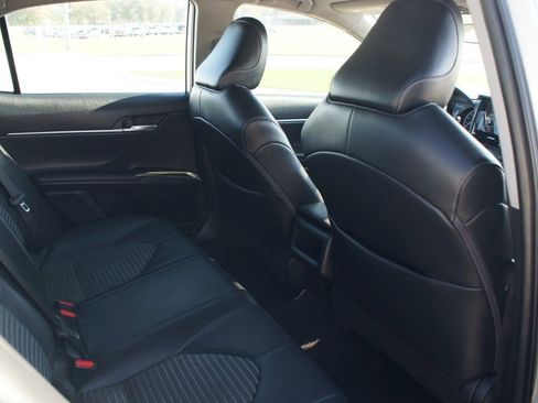 Used 2023 Toyota Camry SE image 18