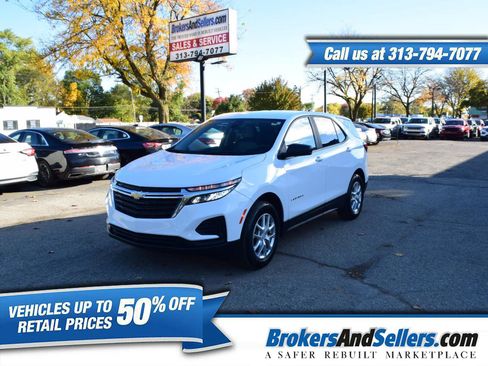 Used 2023 Chevrolet Equinox LS w/ LS Convenience Package image 1