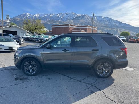 Used 2018 Ford Explorer Sport w/ Equipment Group 401A image 2
