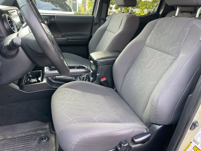 Used 2019 Toyota Tacoma TRD Sport AWD/4WD image 6