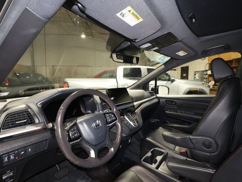 Used 2025 Honda Odyssey Sport-L image 8
