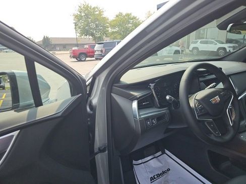 New 2025 Cadillac XT5 Luxury w/ LPO, Floor Liner Package image 33