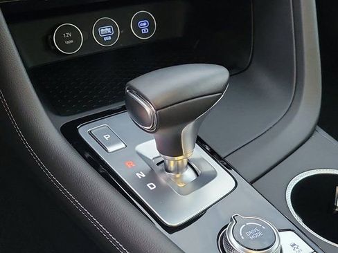 Used 2026 Genesis G70 2.5T image 32