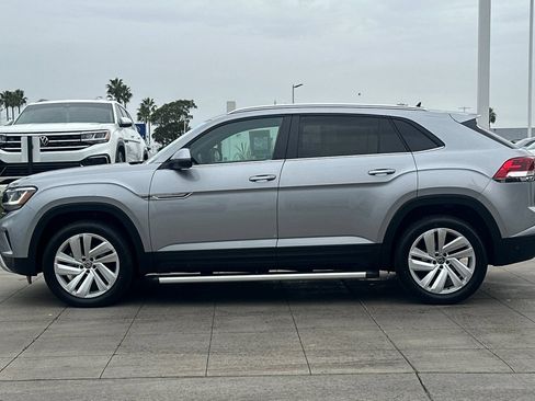 Certified 2023 Volkswagen Atlas Cross Sport SE FWD image 7