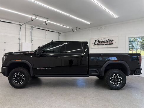Used 2024 GMC Sierra 2500 AT4X AWD/4WD image 8