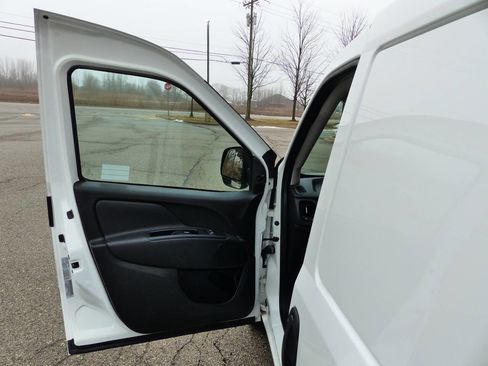 Used 2022 RAM ProMaster City Tradesman image 16