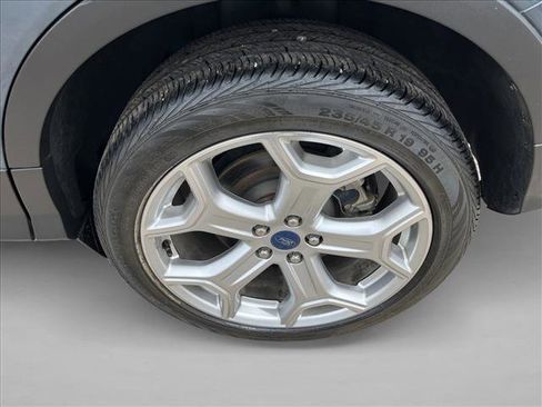 Used 2019 Ford Escape Titanium FWD image 24