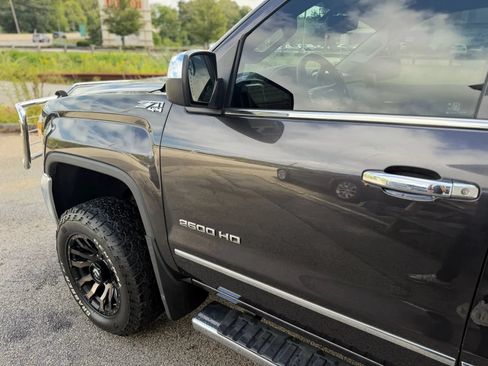 Used 2015 GMC Sierra 2500 SLT w/ Snow Plow Prep Package AWD/4WD image 12