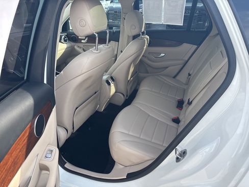 Used 2022 Mercedes-Benz GLC 300 4MATIC image 18
