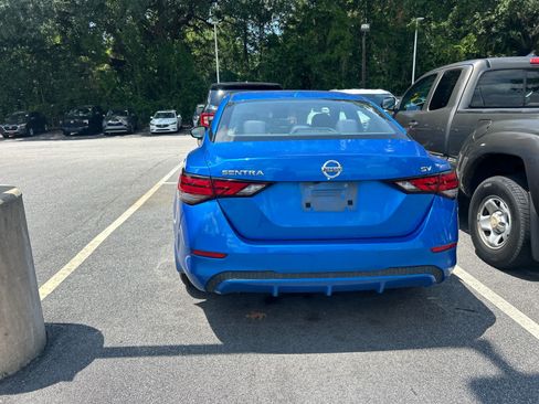 Used 2021 Nissan Sentra SV w/ Trunk Package FWD image 3