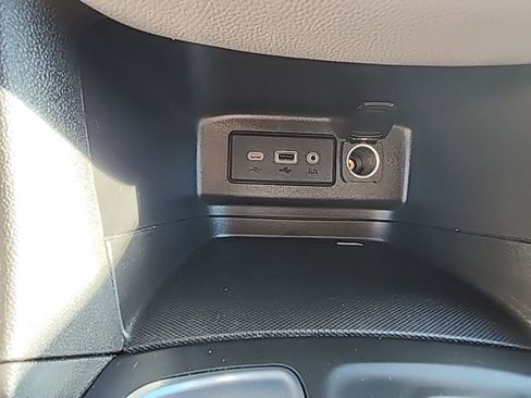 Used 2023 Chevrolet Equinox LT w/ LPO, Floor Liner Package FWD image 32
