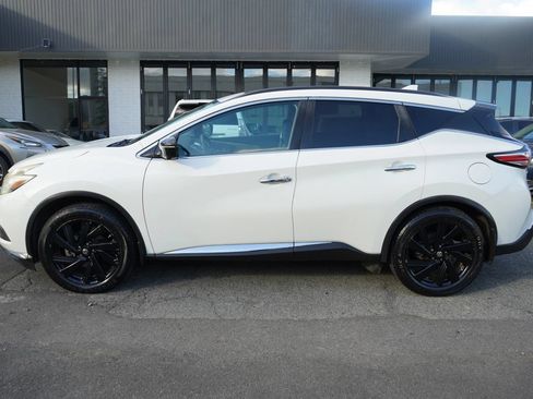 Used 2017 Nissan Murano Platinum w/ Platinum Technology Package FWD image 2