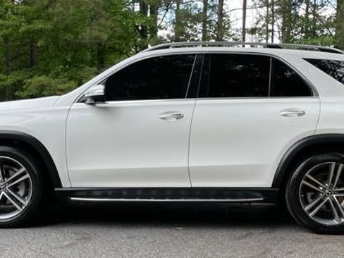 Used 2021 Mercedes-Benz GLE 350 w/ Premium Package image 4