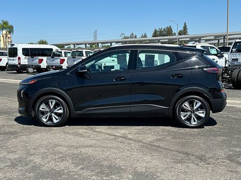Used 2023 Chevrolet Bolt EUV LT w/ Convenience Package FWD image 6