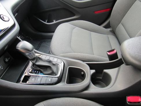 Used 2022 Hyundai Ioniq SE image 41