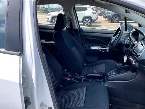 Used 2023 Nissan Versa S FWD image 30