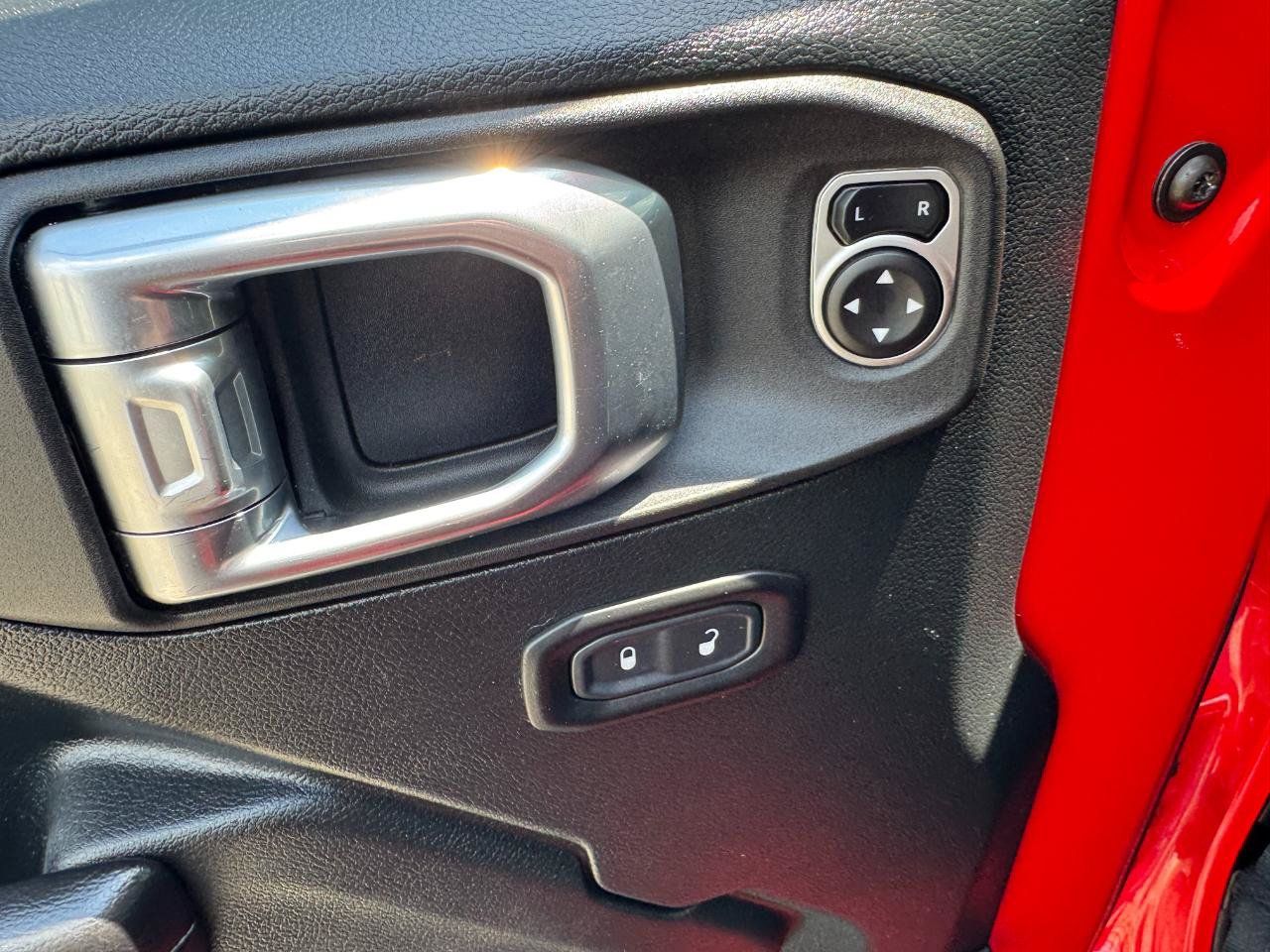Used 2021 Jeep Wrangler Unlimited Sport AWD/4WD image 26