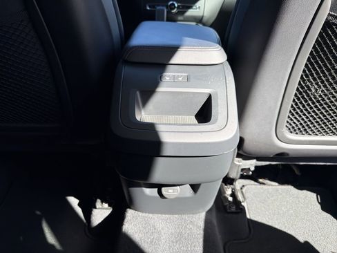 Used 2024 Volvo XC60 B5 Core image 23