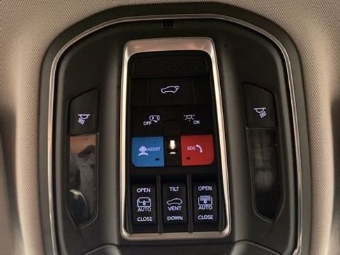 Used 2021 Jeep Grand Cherokee L Limited image 14