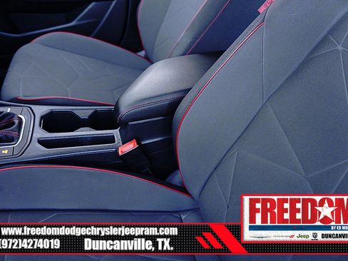 Used 2024 Volkswagen Jetta GLI 40th Anniversary Edition image 36