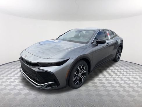 New 2026 Toyota Crown XLE image 3