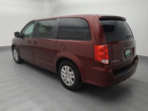 Used 2017 Dodge Grand Caravan SE image 3