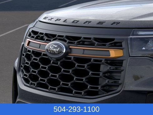 New 2026 Ford Explorer Tremor w/ Tremor Convenience Package image 17