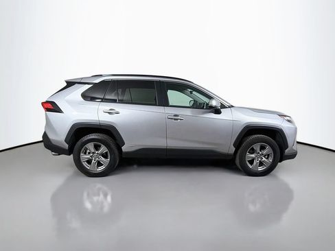 Used 2024 Toyota RAV4 XLE AWD/4WD image 5