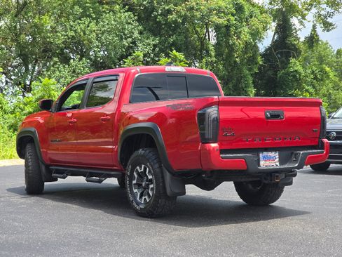 Used 2021 Toyota Tacoma TRD Off-Road w/ Technology Package AWD/4WD image 10
