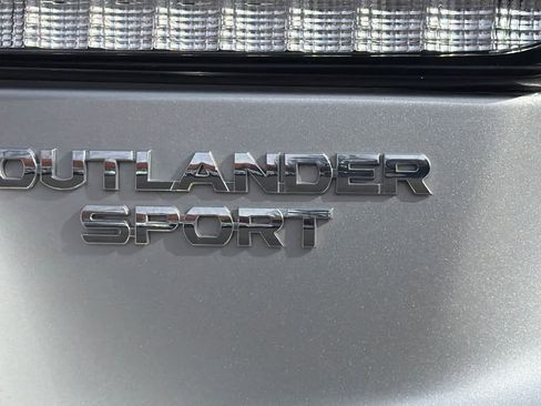 Used 2024 Mitsubishi Outlander Sport ES image 12