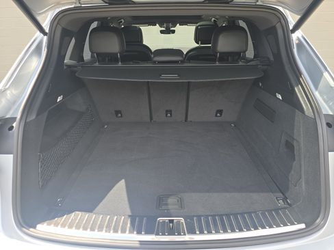 Certified 2023 Porsche Cayenne AWD/4WD image 20