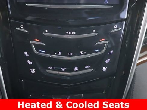 Used 2019 Cadillac Escalade Luxury AWD/4WD image 4