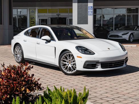 Used 2018 Porsche Panamera 4S image 7
