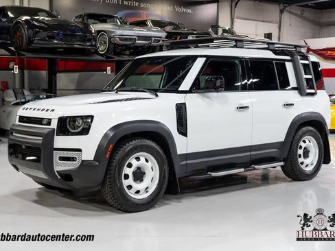 Used 2023 Land Rover Defender 110 S AWD/4WD image 4