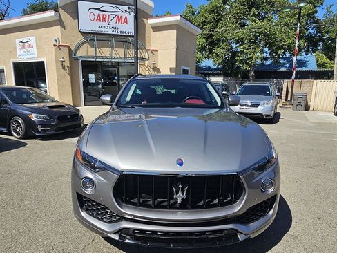 Used 2017 Maserati Levante S image 2