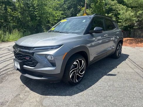 Used 2024 Chevrolet TrailBlazer RS w/ Convenience Package AWD/4WD image 7