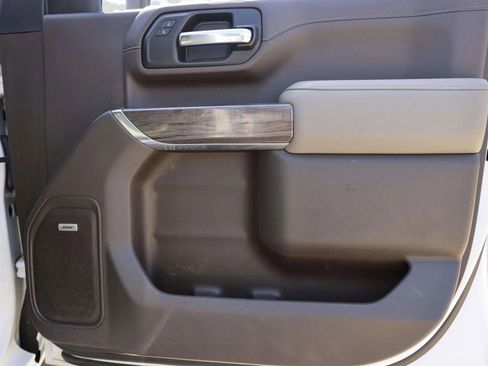 Used 2020 Chevrolet Silverado 2500 LTZ w/ LTZ Plus Package image 32