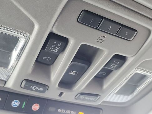 Used 2019 GMC Sierra 1500 Denali w/ Driver Alert Package II image 25