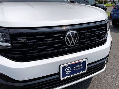 Used 2023 Volkswagen Atlas Cross Sport SEL R-Line AWD/4WD image 32