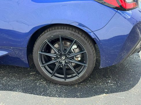 Certified 2023 Toyota GR86 Premium image 5