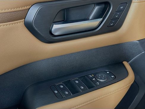 New 2026 Nissan Armada SL w/ Captain's Chari Seat Package AWD/4WD image 6