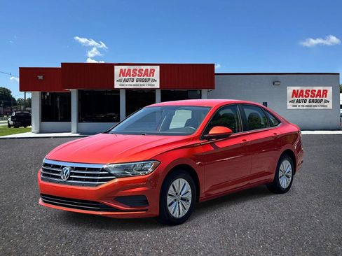 Used 2019 Volkswagen Jetta R-Line FWD image 1