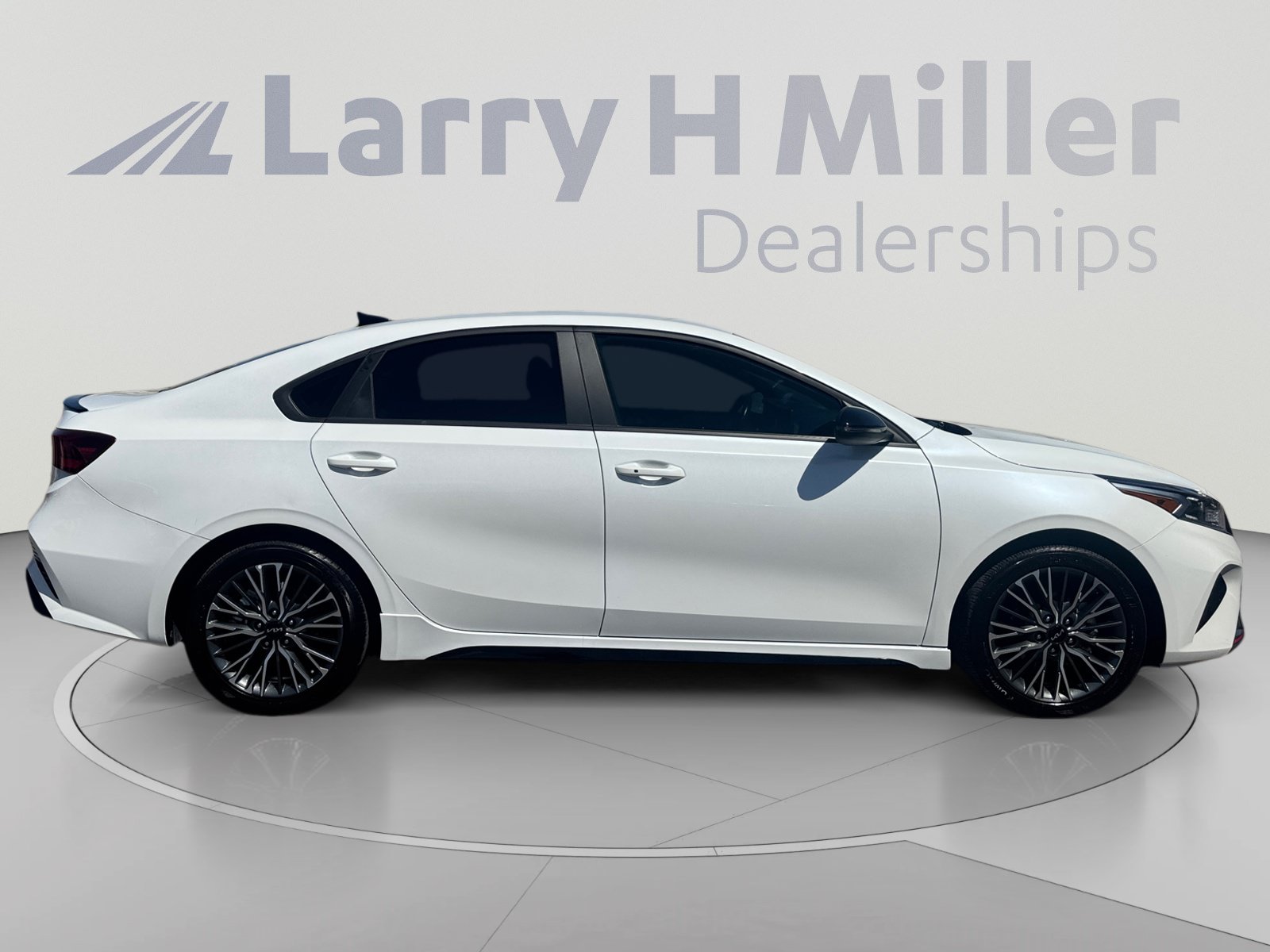Used 2024 Kia Forte GT-Line FWD image 6