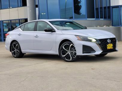 New 2025 Nissan Altima 2.5 SR w/ SR Premium Package